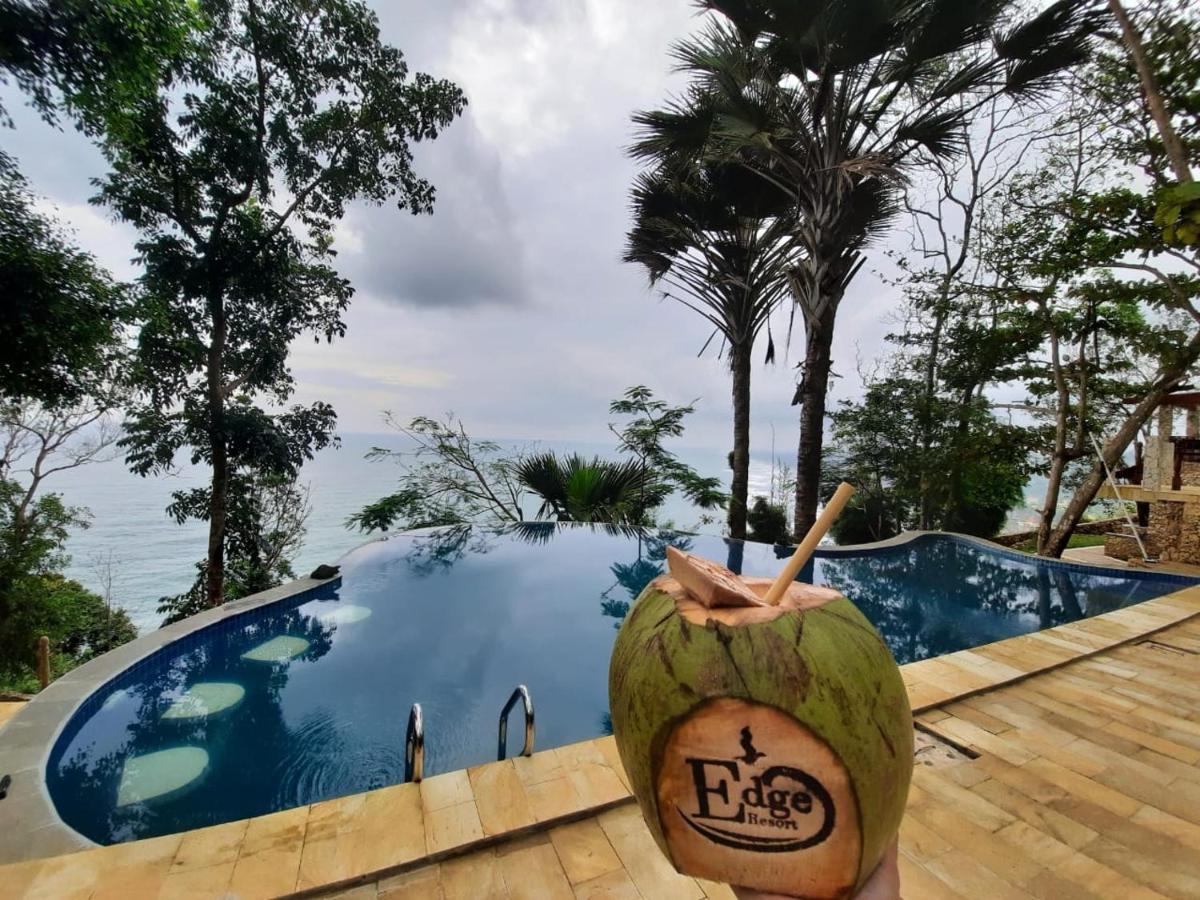 Edge Resort, Yogyakarta Parangtritis Exterior foto